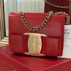 Salvatore Ferragamo vara goldbow handbag
